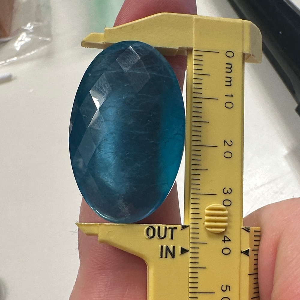Gemstone ring . Size 8 - Picture 8 of 9
